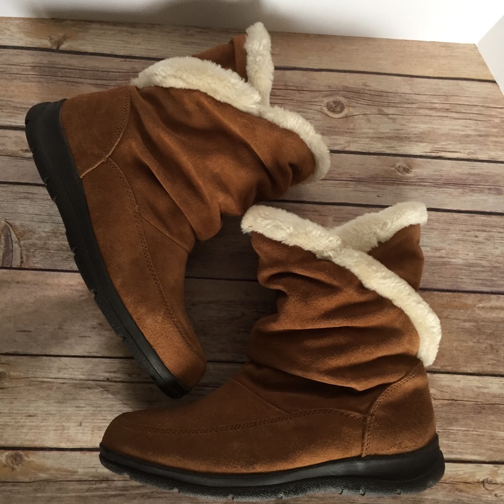 White Mountain Boots 9M Leather/Faux fur